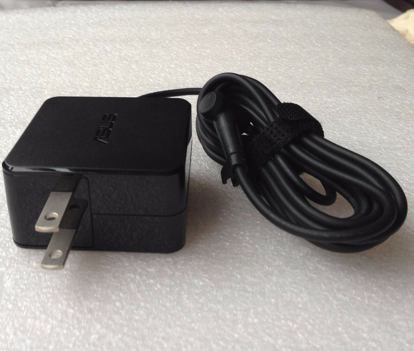 Original OEM ASUS 19V 1.75A 33W AC Adapter for ASUS Chromebook C301SA-DS02