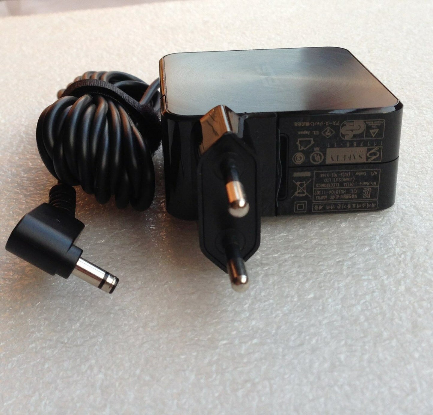 Original OEM ASUS 45W 19V 2.37A AC Adapter for ASUS Taichi 31-CX020P Ultrabook