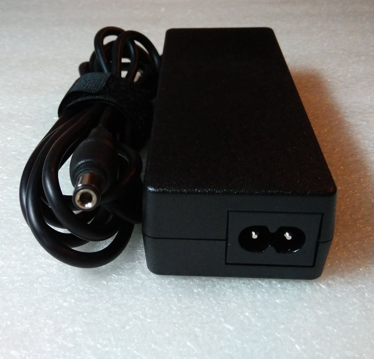 New Original OEM 75W 15V 5A AC Adapter for Toshiba Portege M780-S7221,M750-S7213