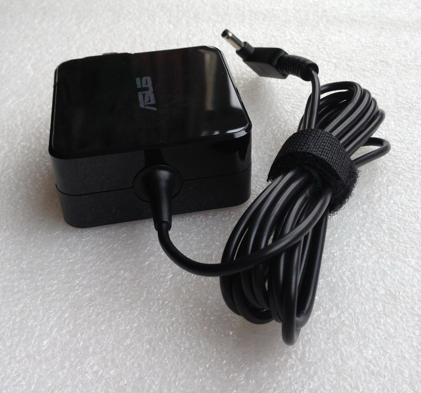 Original Genuine OEM ASUS 33W AC Power Adapter for ASUS X200CA-SCL0301Q Notebook