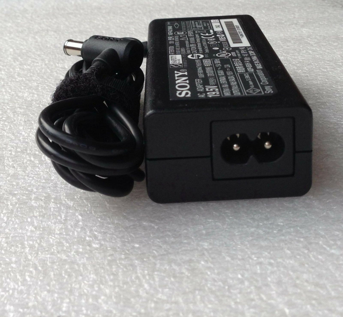 New Original OEM Sony 65W 19.5V AC Adapter for Vaio Fit 15E SVF15218CXW Notebook
