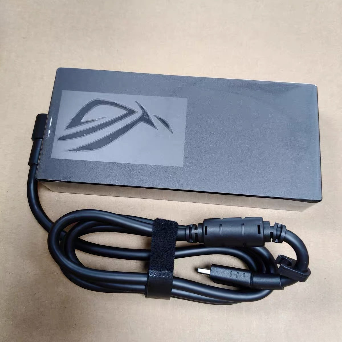 ASUS logo on ADP-450AB B power adapter