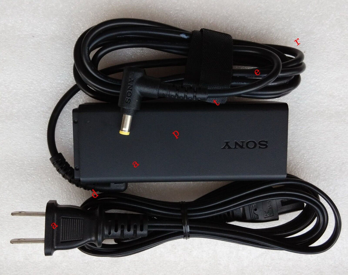 Original Sony 45W 10.5V/5V Adapter for VAIO SX12 VJS122C11N VGP-AC10V9,VJ8AC10V9