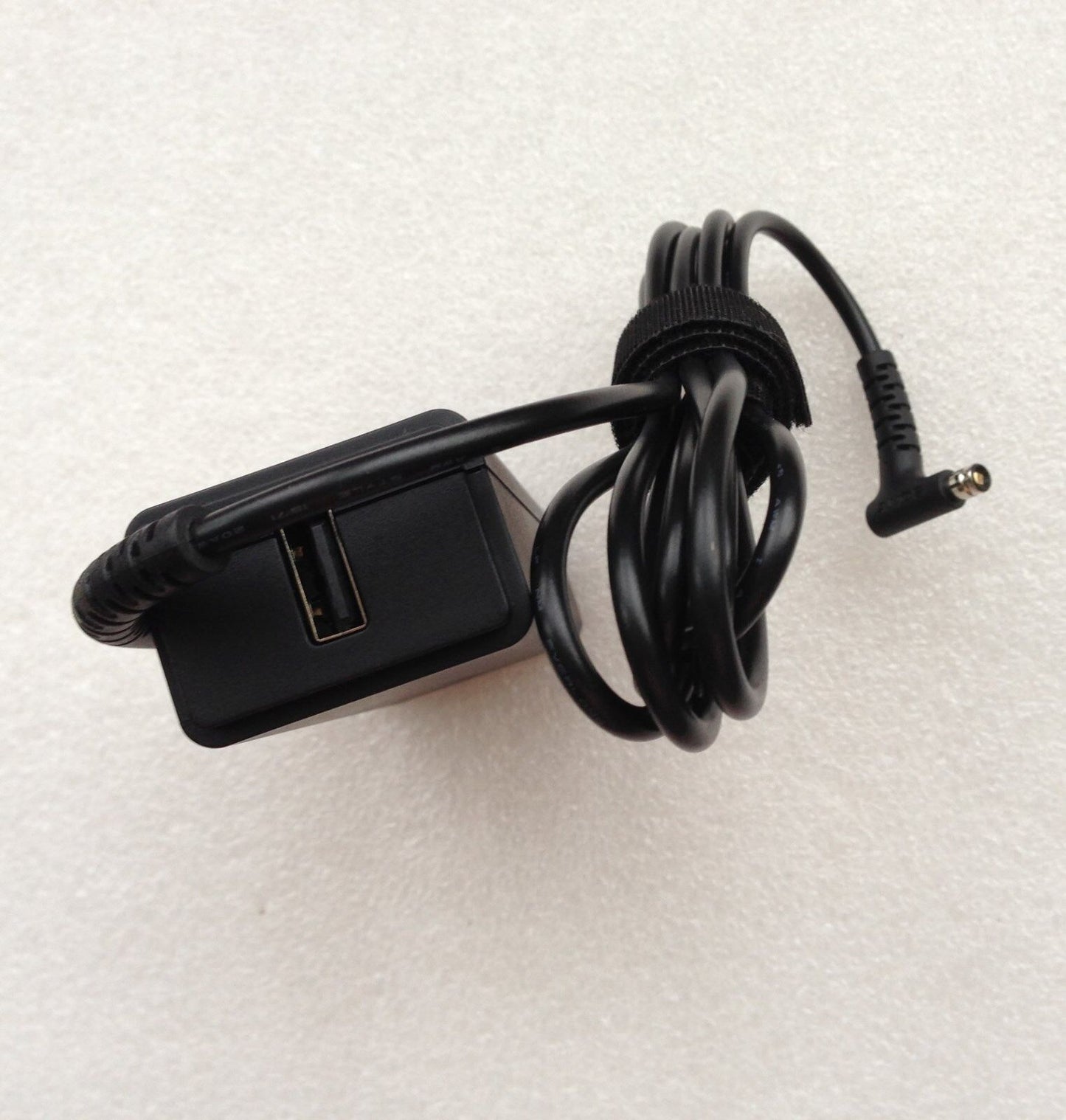 New Original Sony VAIO SVF11N1A4E,SVF11N1C5E,SVF11N1L2EB 44W 19.5V/5V AC Adapter