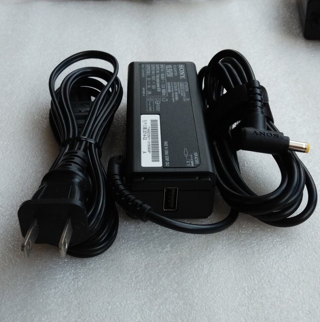 Original Sony 45W 10.5V/5V Adapter for VAIO SX12 VJS122C11N VGP-AC10V9,VJ8AC10V9