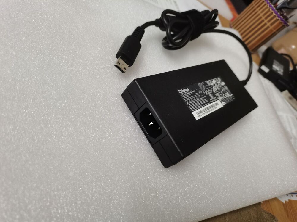 Original 20V 12A A20-240P2A For MSI Creator Z17 A12UHST-052 Slim 240W AC Adapter