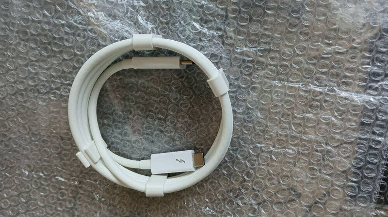 two Original LG EAD63988303 1.5m 100W White Thunderbolt 4 cable for LG Monitor