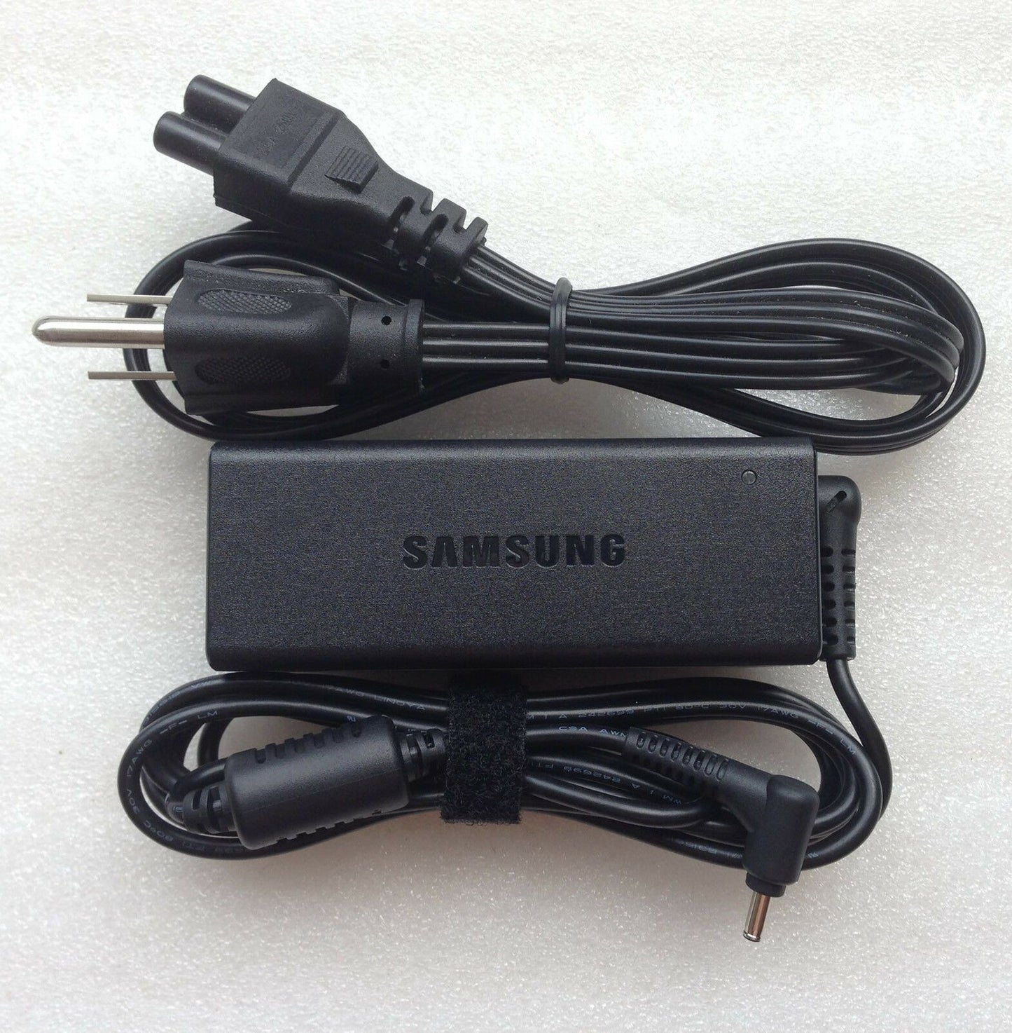 Original OEM Samsung Charger ATIV Book 9 Plus NP940X3G-K04US,A13-040N2A,AD-4019A