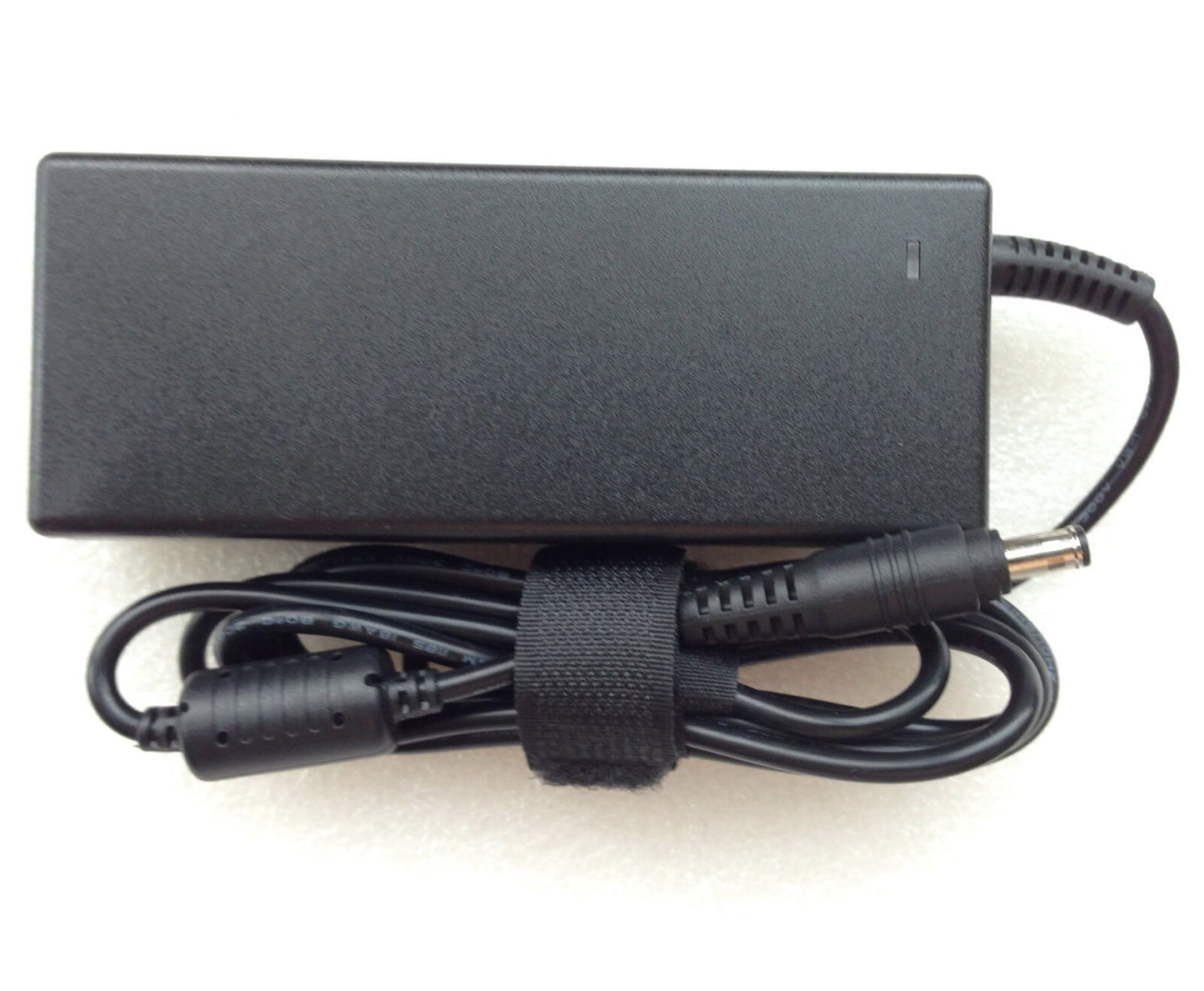 Original OEM Samsung 19V 4.74A 90W Power Cord/Charger ATIV Book 8 NP880Z5E-X01US