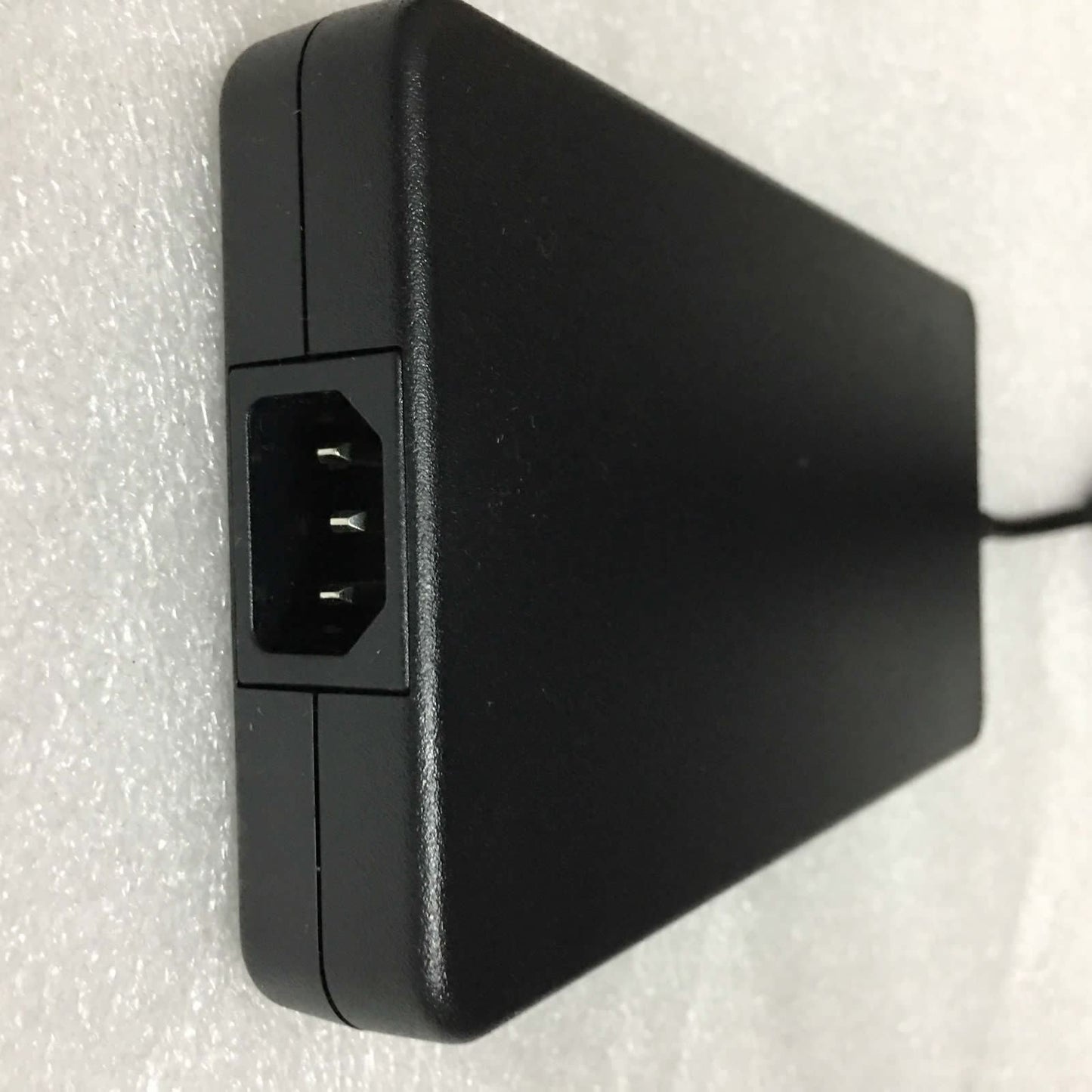 New Original OEM HP EliteBook 8760W 8770W 693706-001 230W 19.5V 11.8A AC Adapter