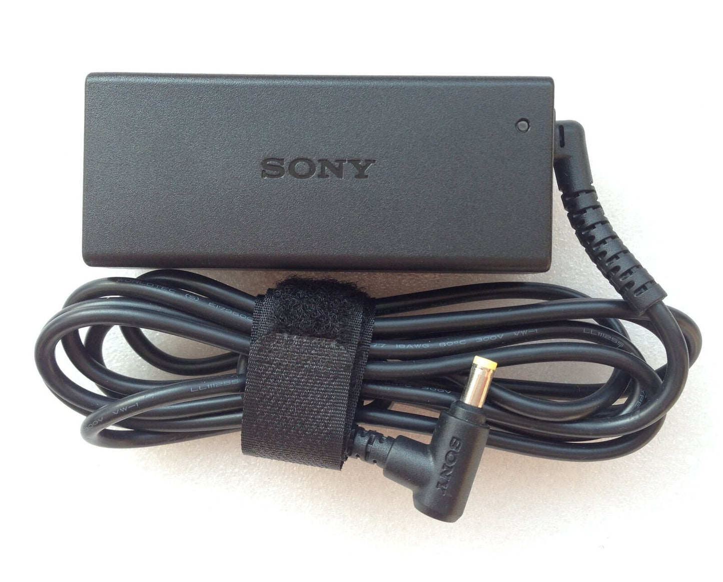 Original Sony Vaio Duo 13 SVD13228DJB VGP-AC10V7,PA-1450-05SP AC/DC Adapter&Cord