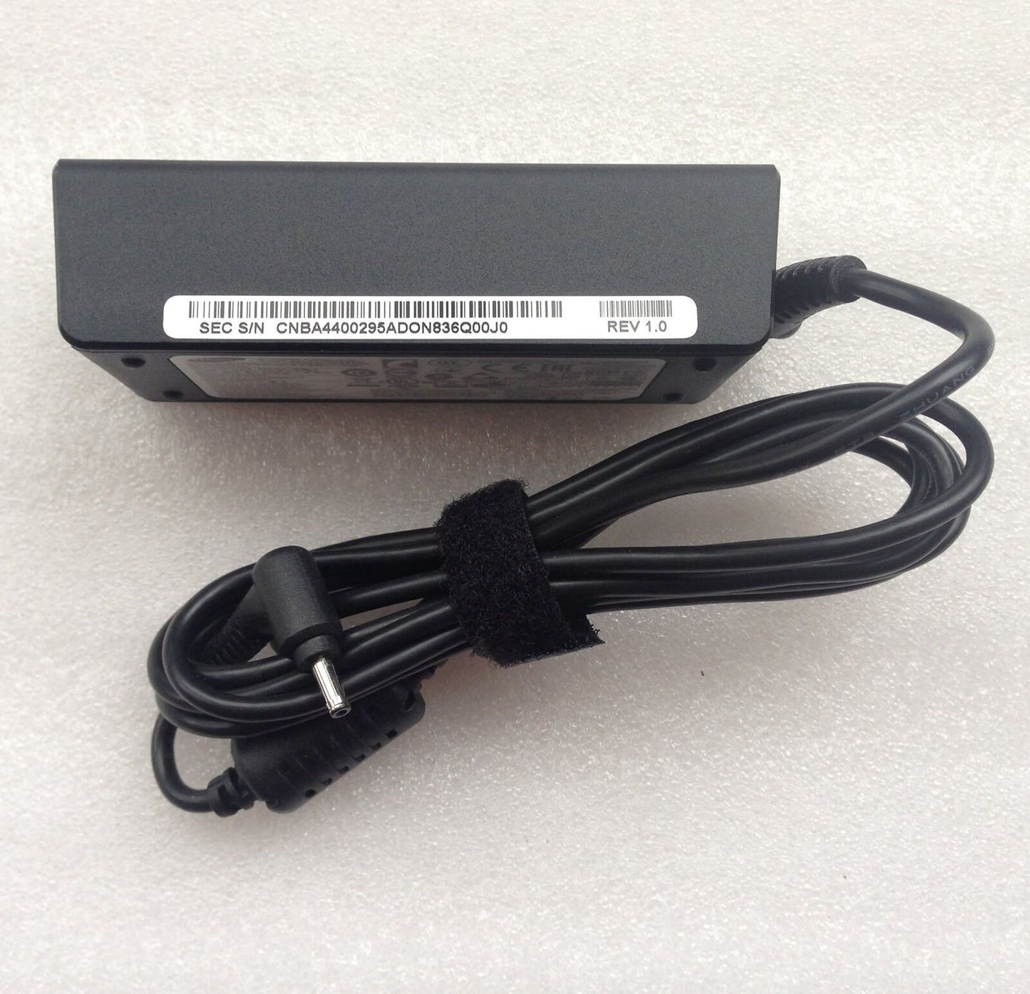 @Original Genuine OEM Samsung 40W Cord/Charger Series 7 Slate PC XE700T1A-A04IL