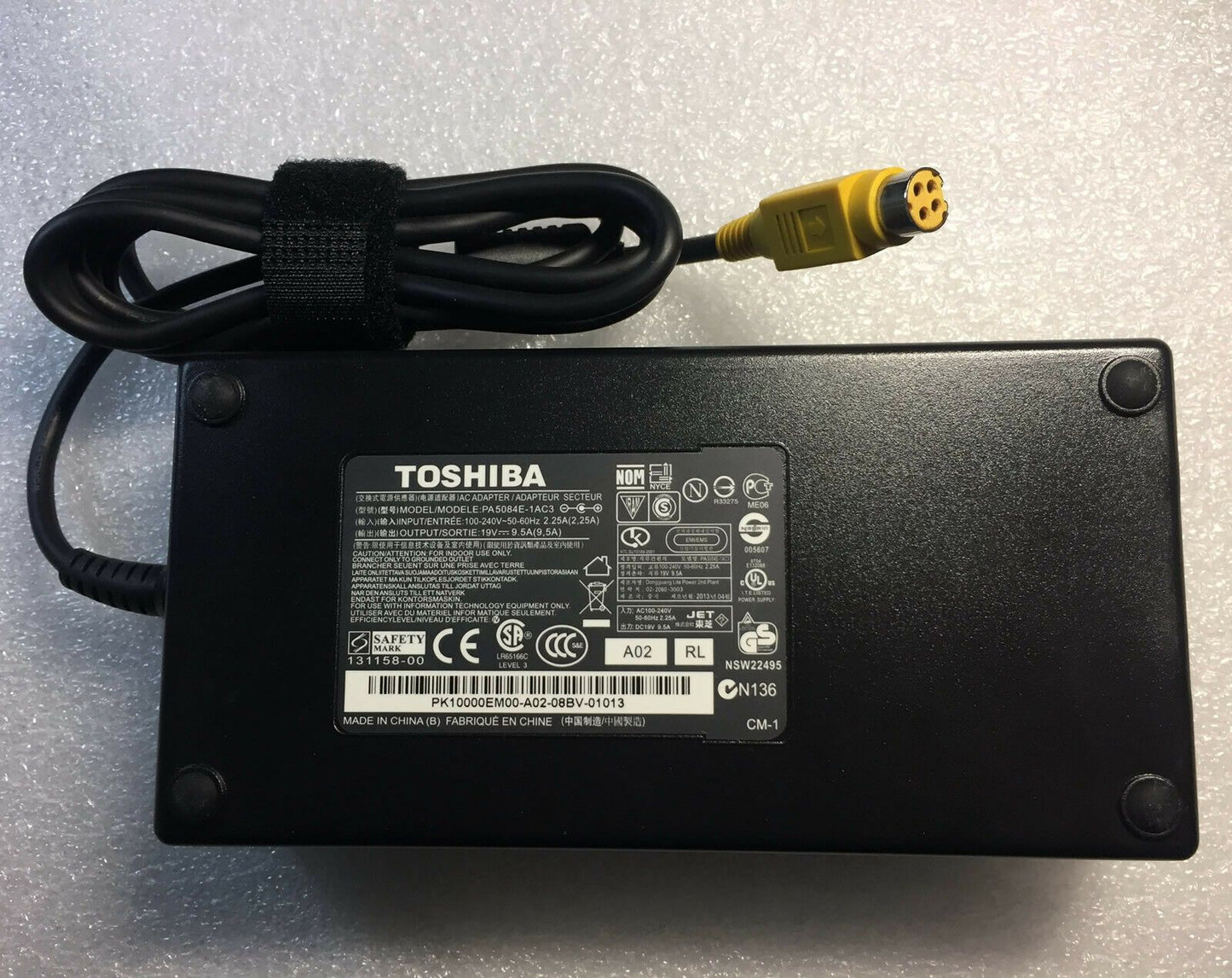 @New Original OEM 19V 9.5A 180W AC Adapter for Toshiba Tecra W50 (PT640A-0DW007)