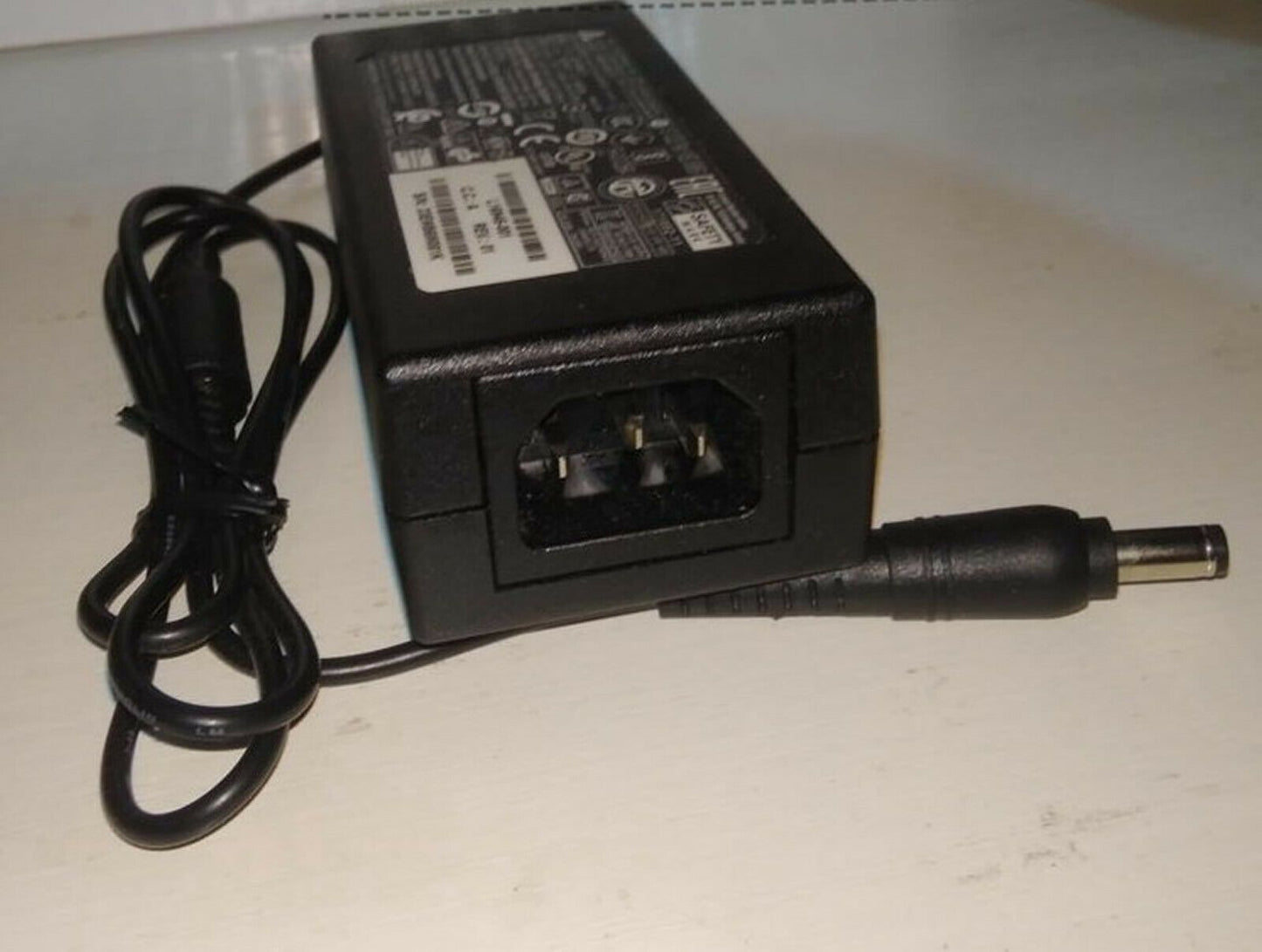New Original HP 19V 1.58A AC Adapter&Cord for HP 22FW 3KS60AS,3KS60ASR Monitor