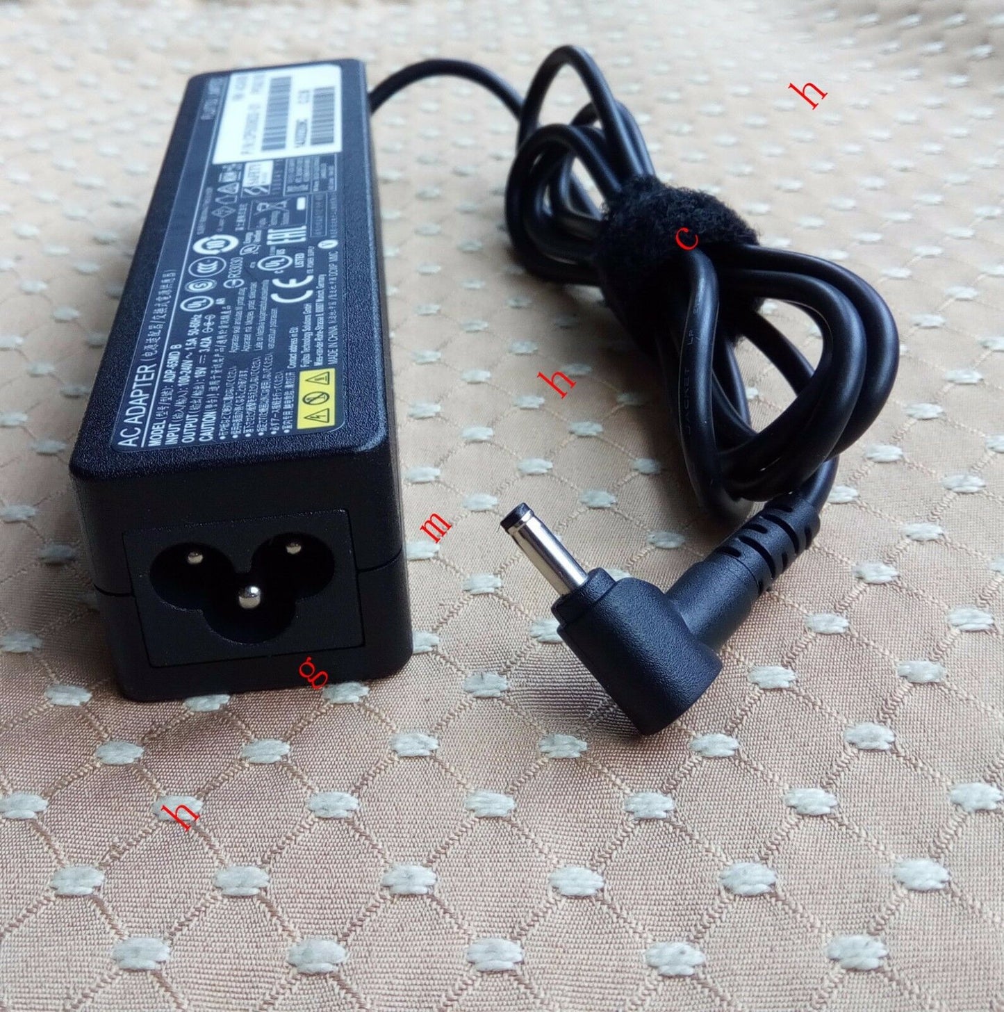 New Original OEM 65W AC Adapte for Fujitsu STYLISTIC Q665,Q6650M64ABDE Tablet PC