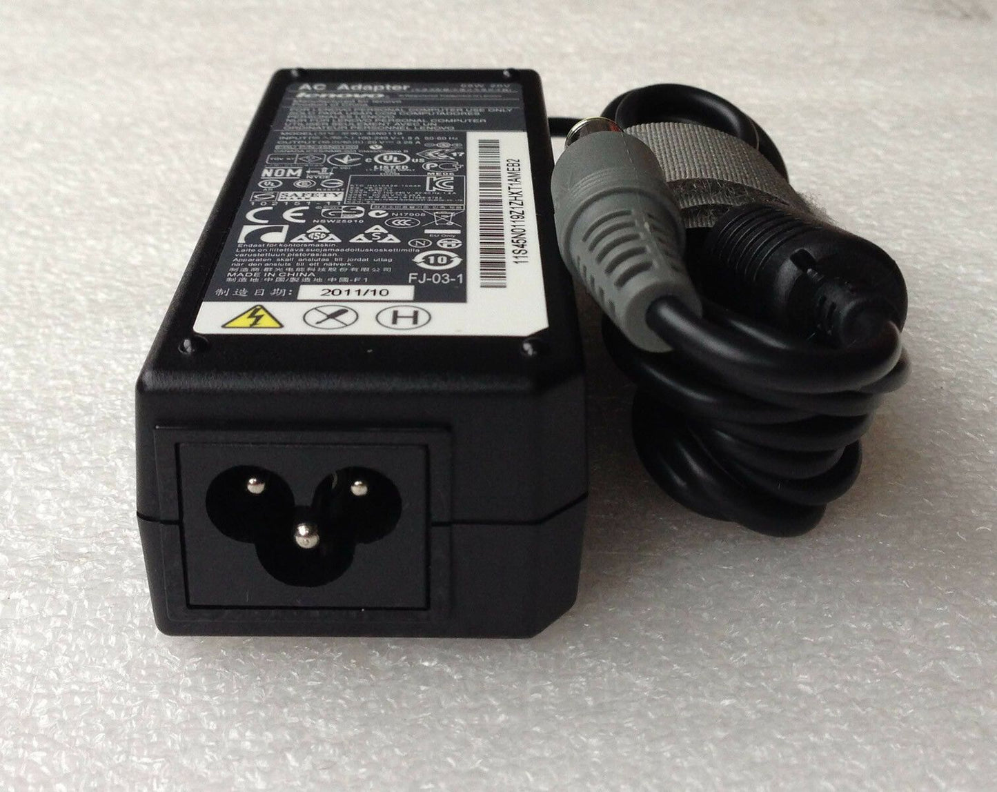 New Original OEM Lenovo ThinkPad T520 45N0119,45N0120 42T5283 92P1154 AC Adapter