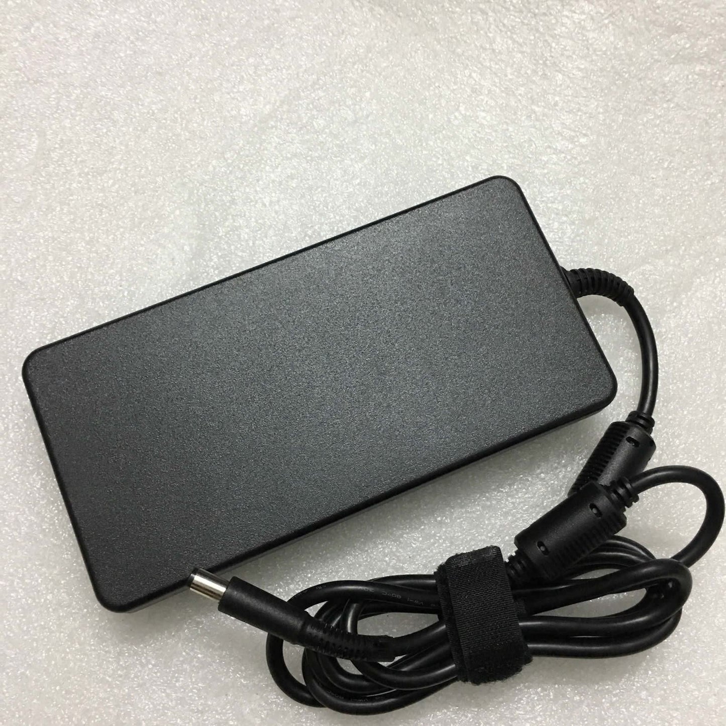 New Original OEM HP EliteBook 8760W 8770W 693706-001 230W 19.5V 11.8A AC Adapter