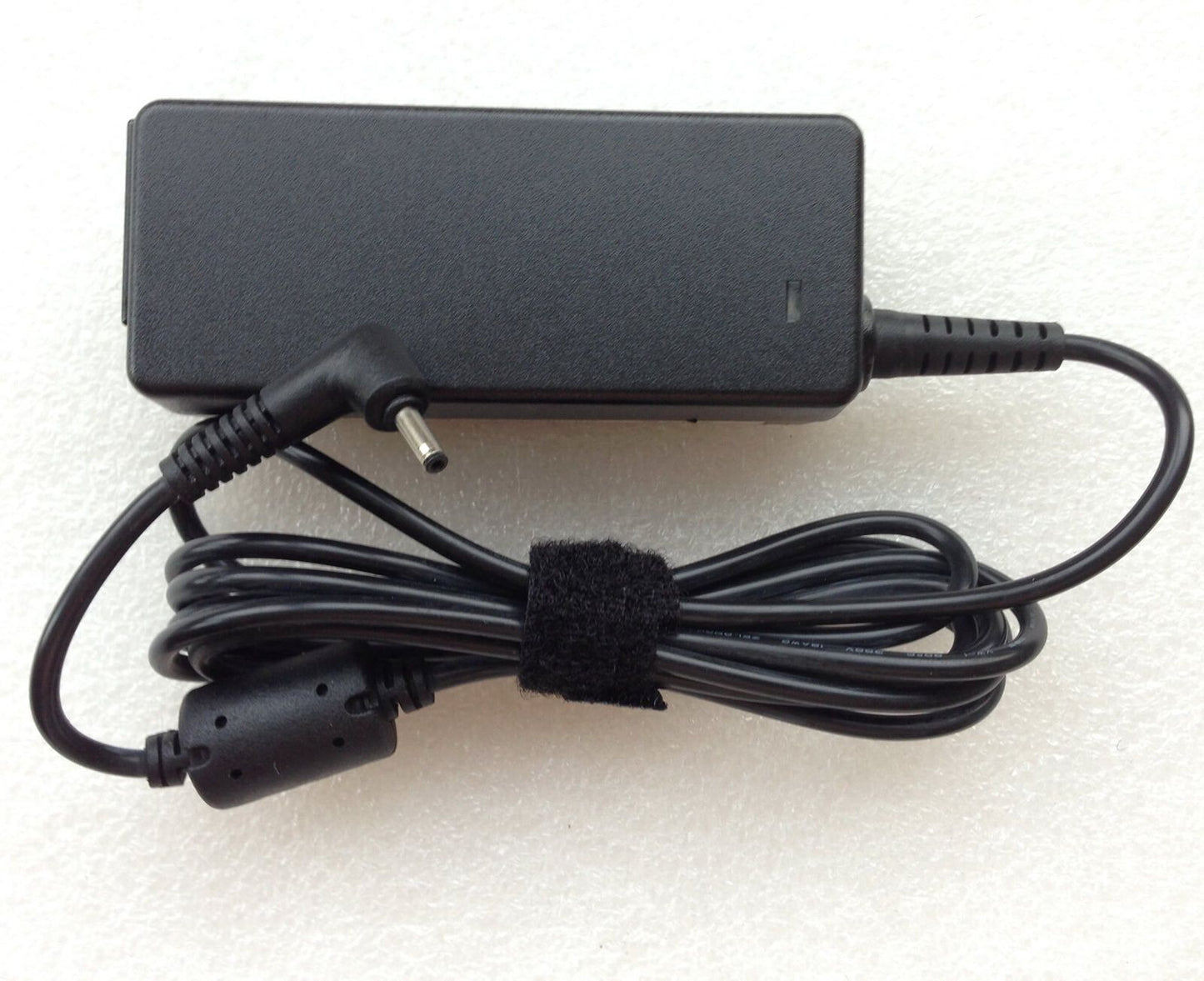 Original OEM 40W AC Adapter for Samsung Series 9 NP900X3A-B06US/A01US Ultrabook