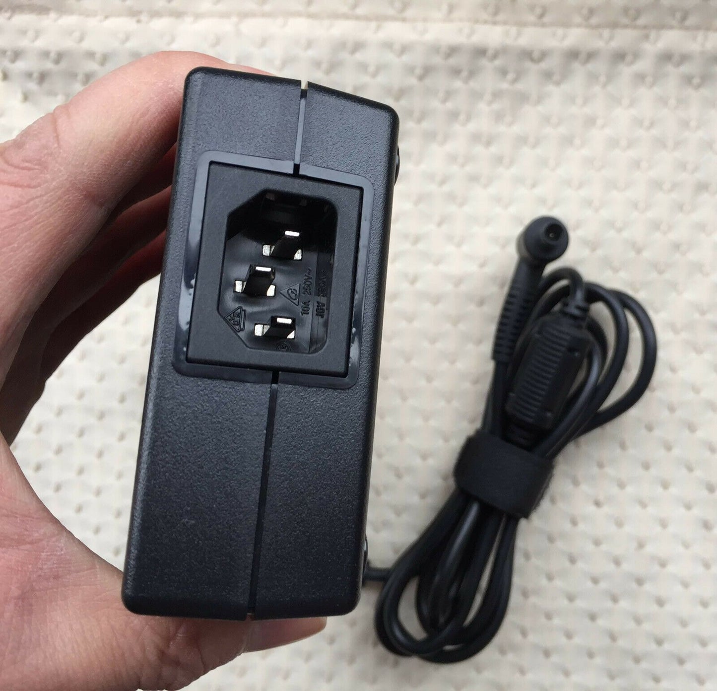 New Original ASUS ROG G752VY-GC131T,ADP-230EB T,Delta 230W 19.5V AC Adapter&Cord