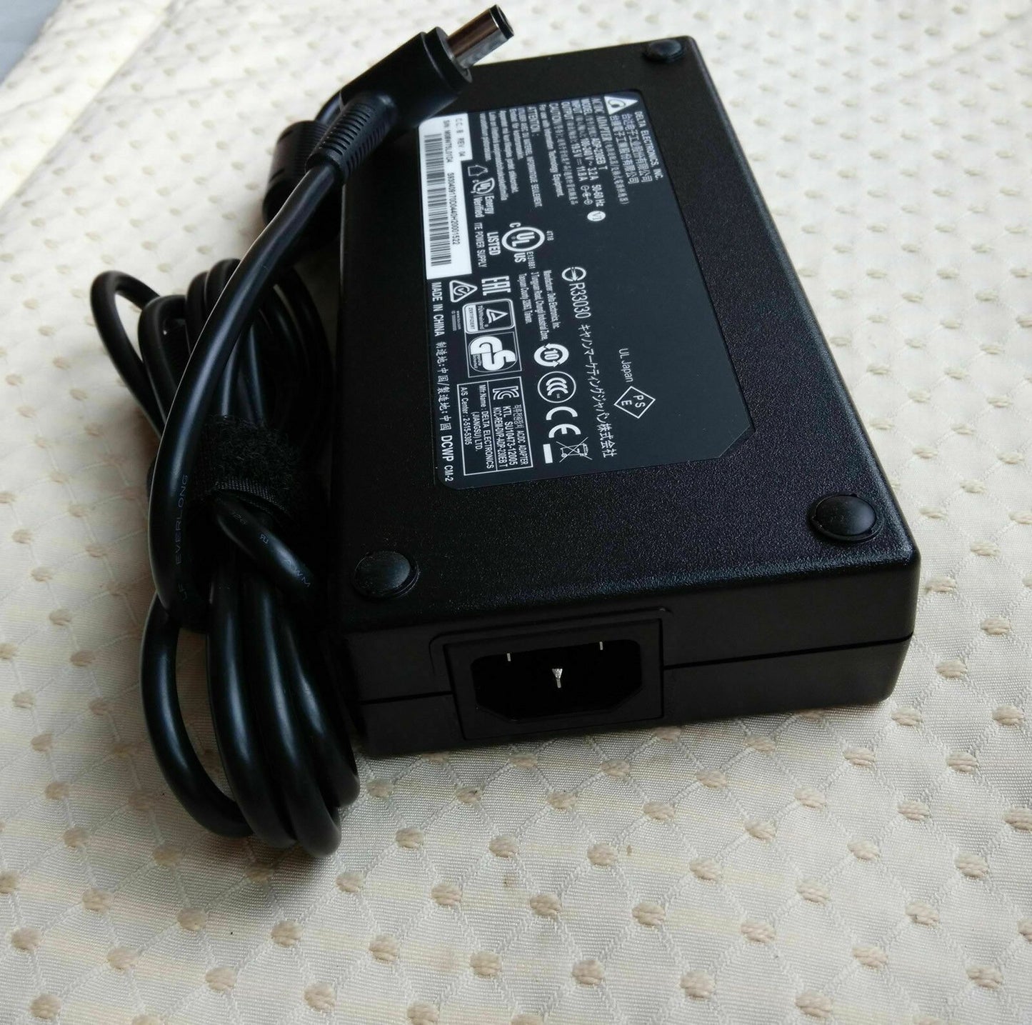 New Original OEM AC Adapter&Cord for Gigabyte AORUS X7 PRO V5-SLVM Gaming Laptop