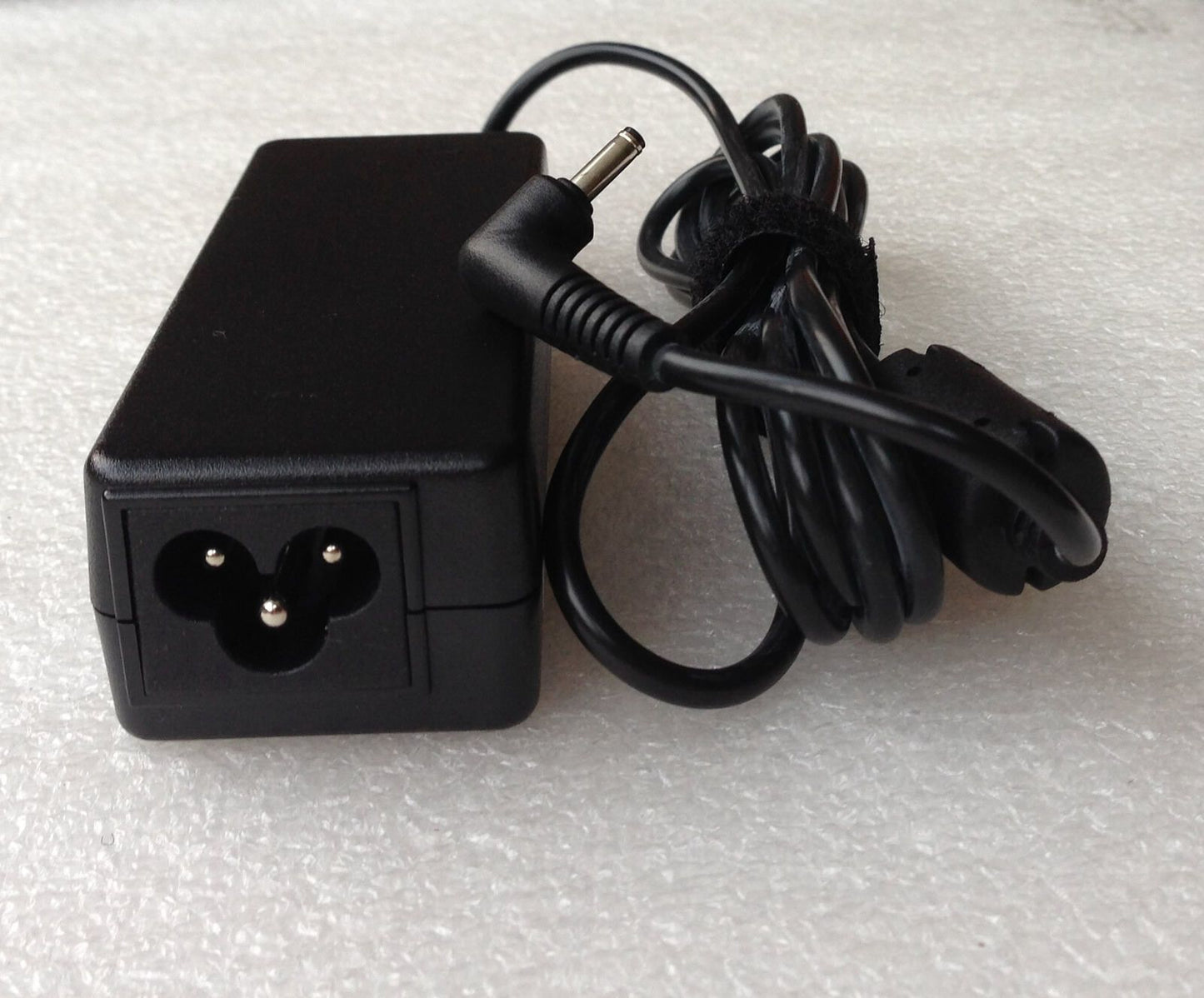 Original OEM 40W AC Adapter for Samsung Series 9 NP900X3A-B06US/A01US Ultrabook