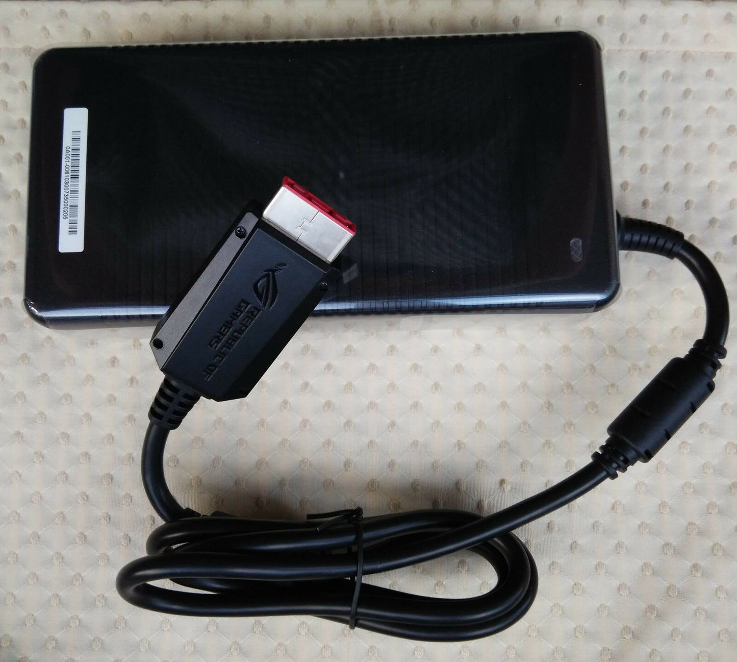 Original OEM Delta ASUS 330W AC/DC Adapter for ASUS ROG G703VI-XH78K,ADP-330AB D