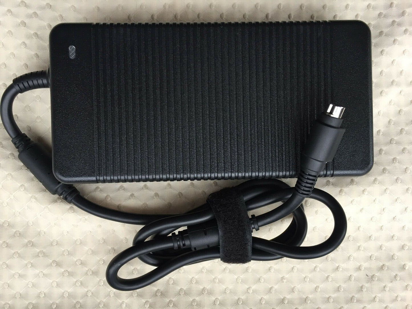 Original Delta 330W 19.5V AC/DC Adapter&Cord for Origin NS-15 Workstation Laptop