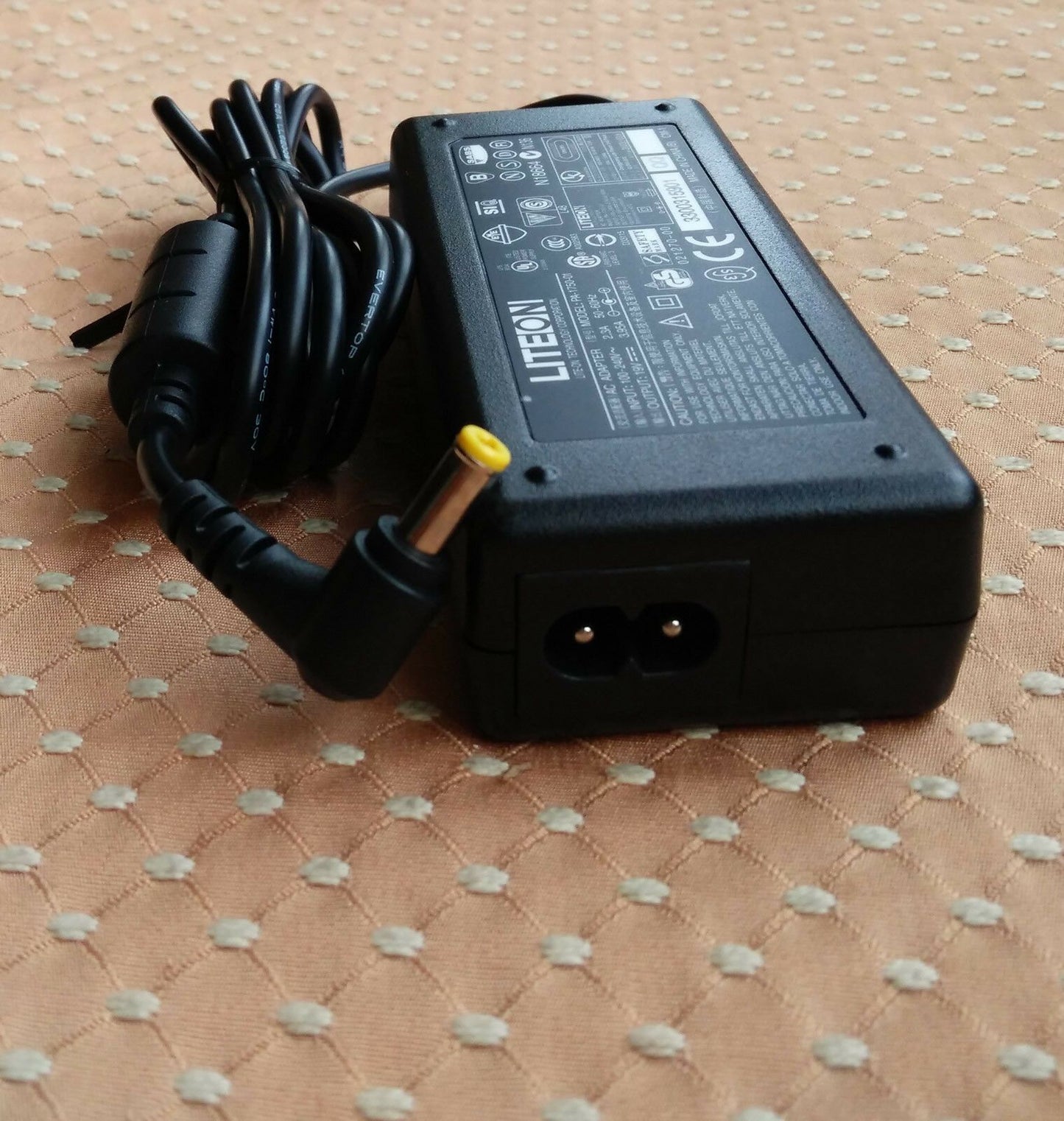 Original OEM Liteon 19V 3.95A AC/DC Adapter for Averatec C3500 Series,PA-1750-01