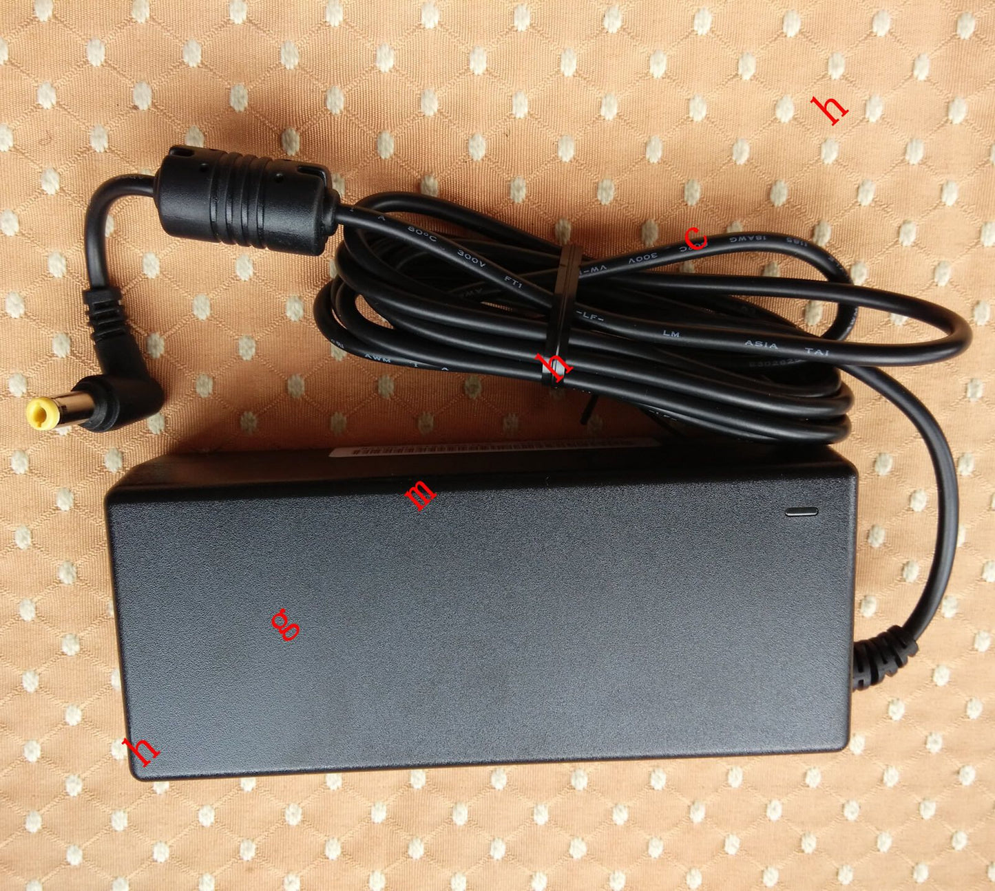 Original OEM FSP GROUP 65W Switching Power Adapte for Clevo W25CSV,W25CSW,W840SU