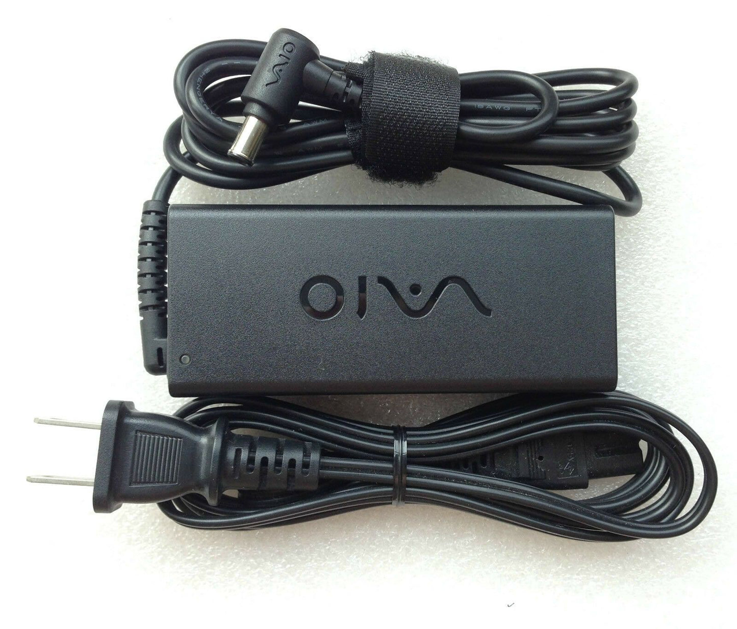 Original OEM Sony Vaio VGP-AC19V48 R33030 V85 N50 ADP-65UH A 65W AC Adapter+Cord