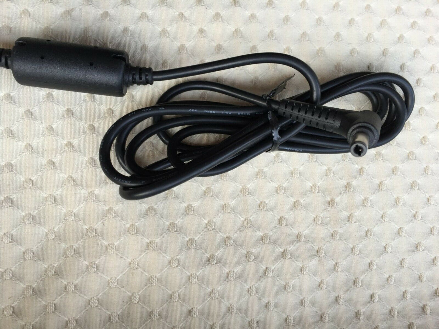 Original Delta 19V 6.32A AC/DC Adapter for Medion Akoya P8610,P8611,P8612 Laptop