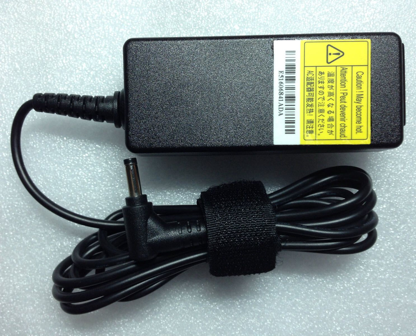 Original OEM 45W 19V AC Adapter for Toshiba Portégé Z20t,PT15BA-00500Y Ultrabook