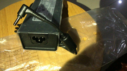 New Original Samsung AC Adapter&Cord for Samsung Notebook 7 Force NP760XBE-X01US