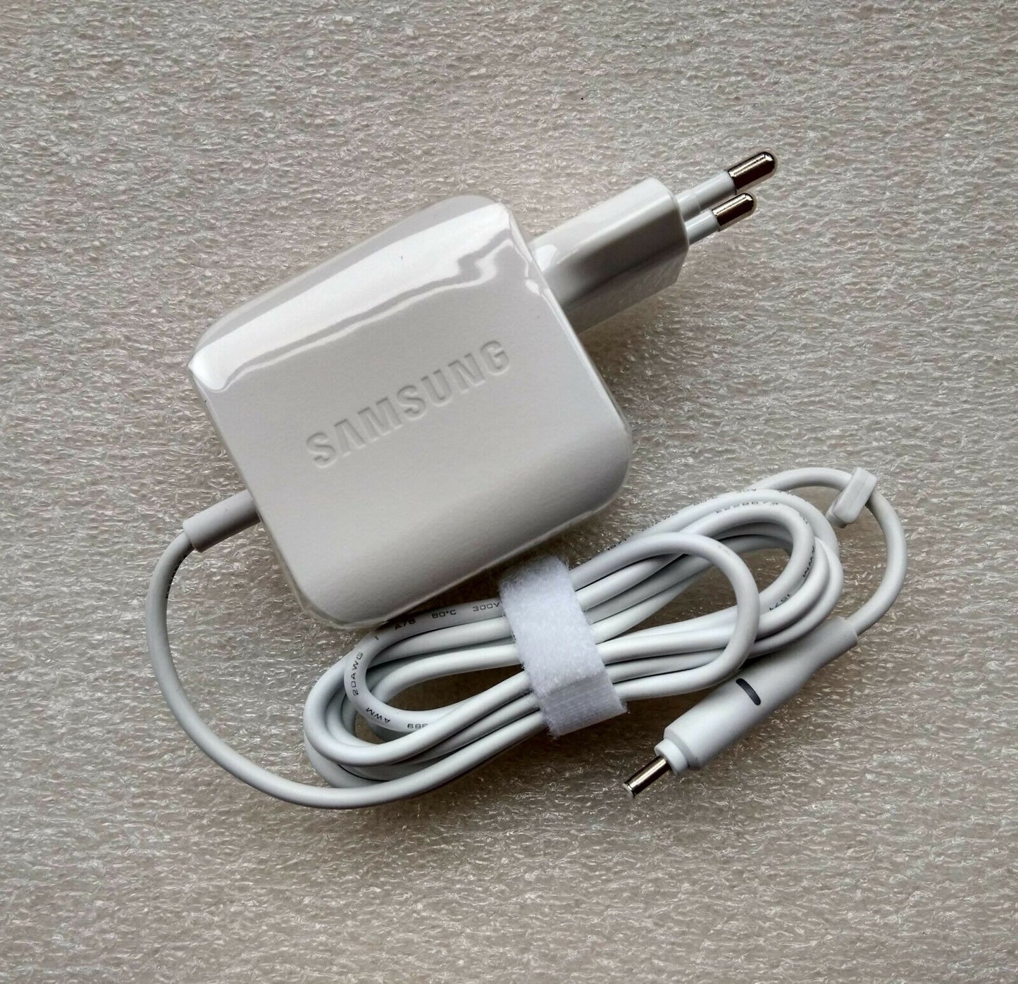 Original Samsung AC Adapter for Samsung Notebook 9 Pen NP930QAA-KS1US,W16-045N4D