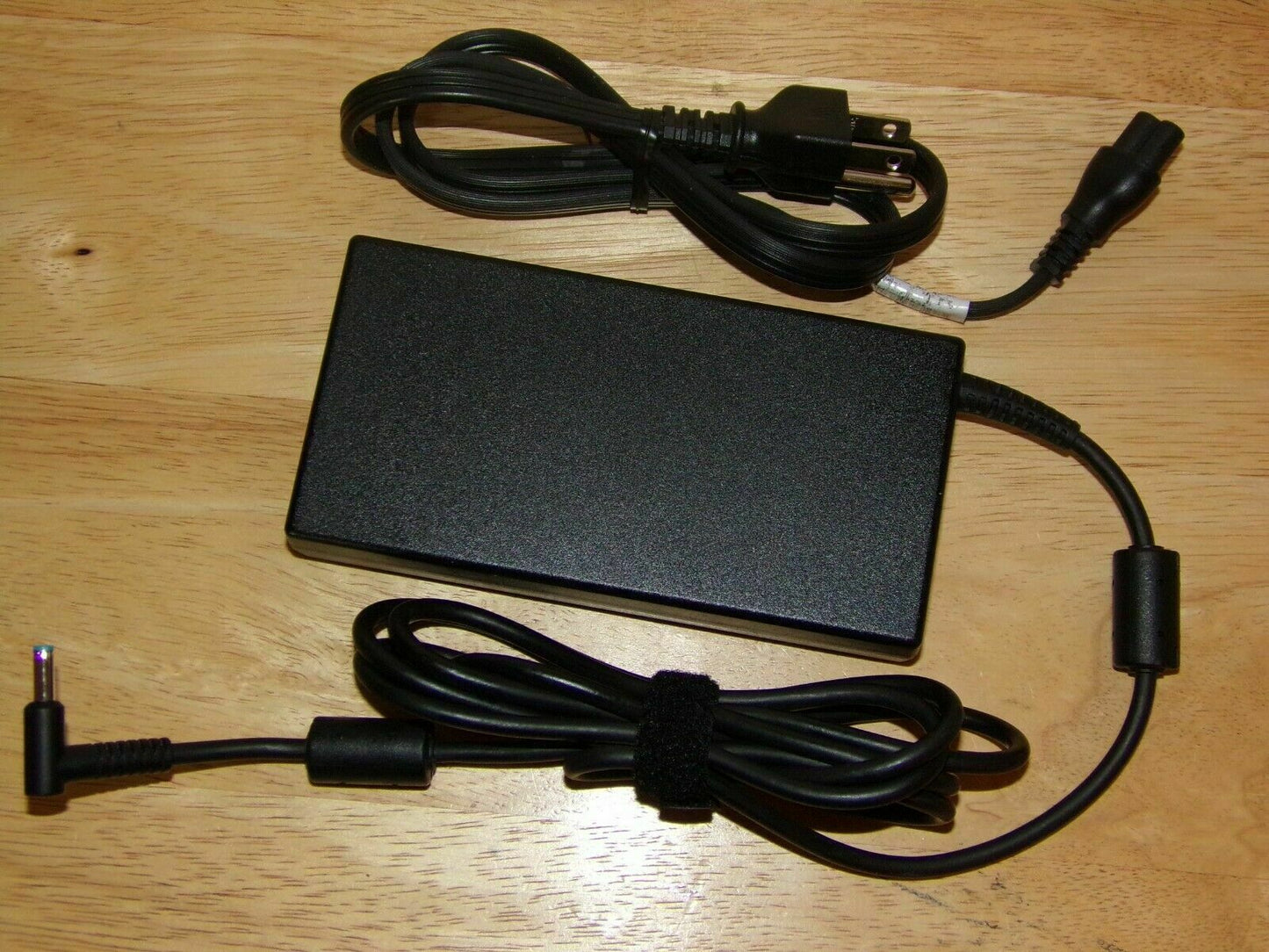 Original HP 120W AC/DC Adapter for HP OMEN NOTEBOOK 15-AX020CA,732811-002 Laptop