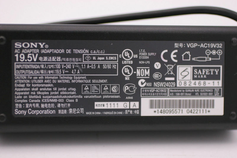 Original OEM Sony VAIO PCG-41414L,PCG-41218L,PCG-4121DL VGP-AC19V32 AC Adapter@@