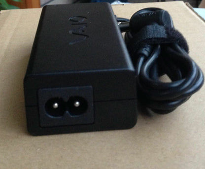 Original Genuine OEM Sony AC/DC Adapter for Sony Vaio Tap 21 SVT212A12L Computer