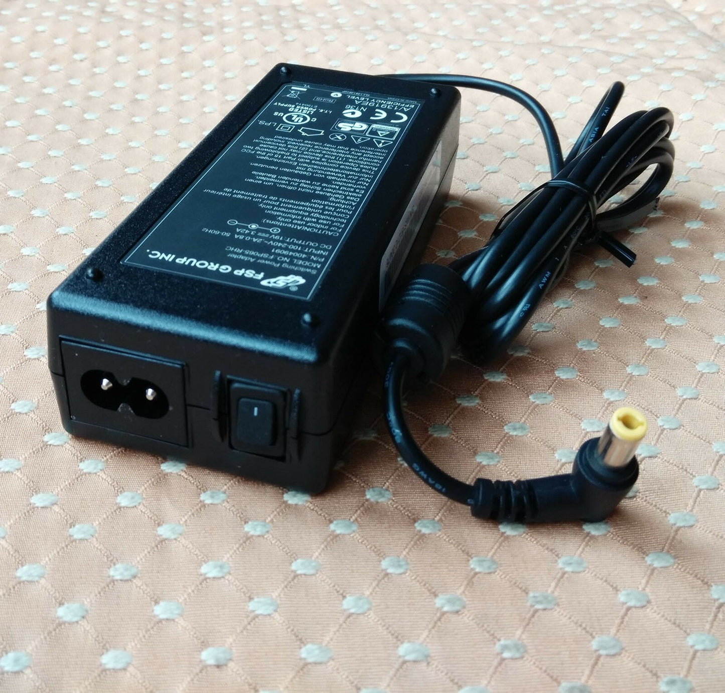 Original OEM FSP GROUP 65W AC Adapter for Medion Akoya E6232(MD99070),FSP065-RHC
