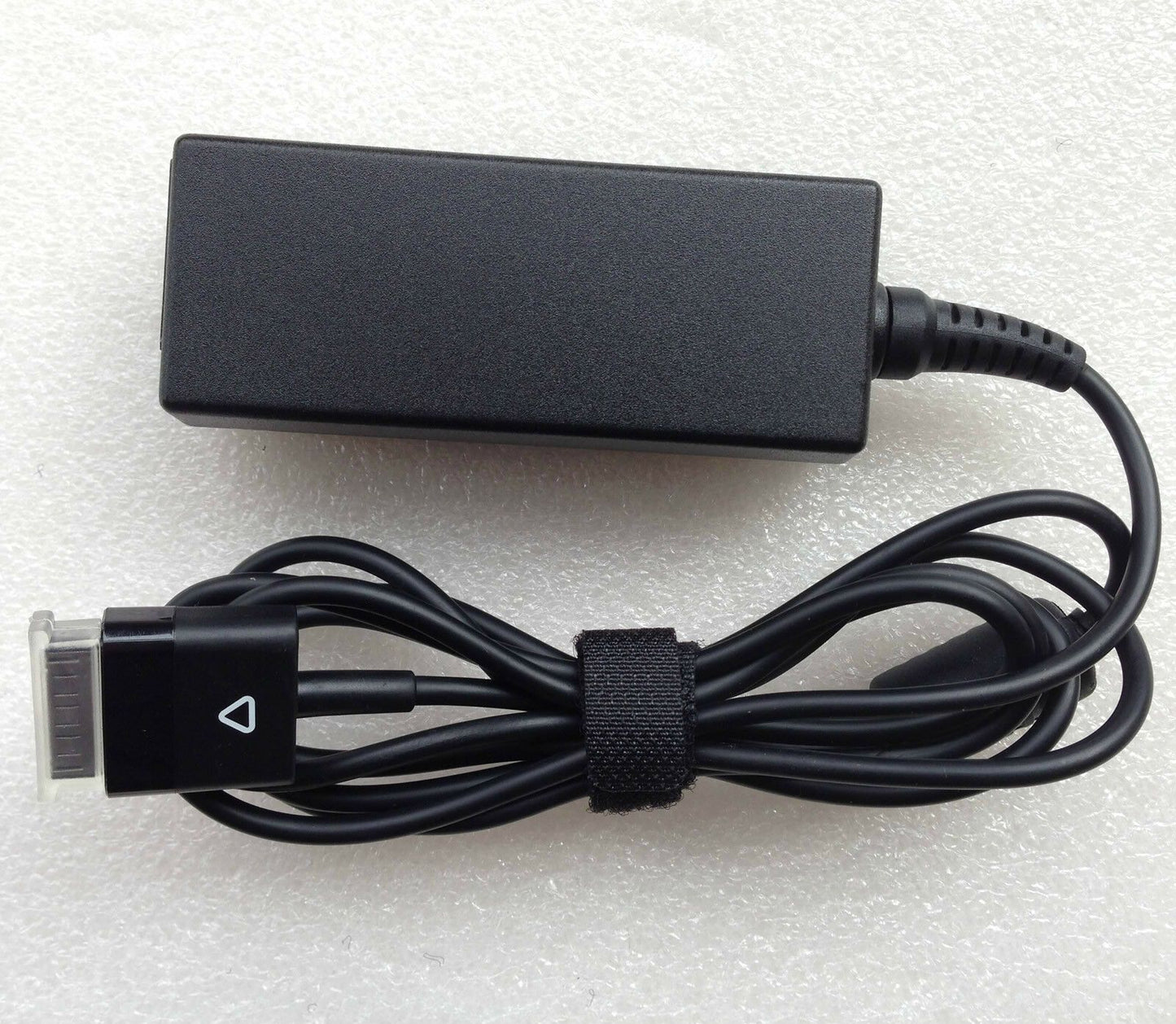 New Original Dell 19V 1.58A 30W Battery Charger for Dell Latitude 10 ST2/T05G001