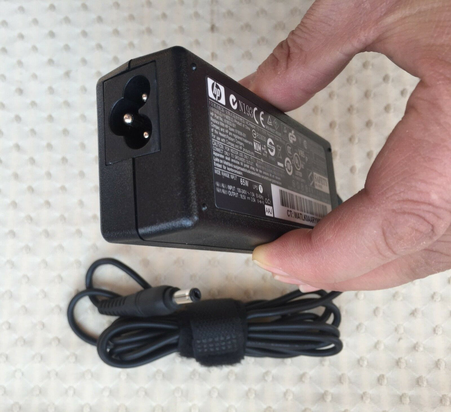 Original HP 65W 18.5V AC/DC Adapter for HP 2310ei 23-inch,619556-001 LCD Monitor