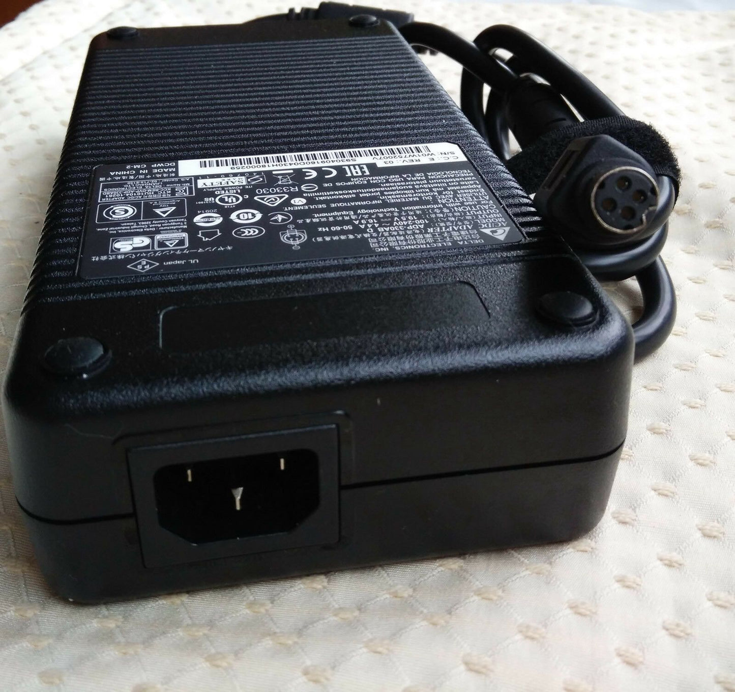 @Original OEM Delta MSI 330W Cord/Charger GT80S 6QD(Titan SLI)-298RU,ADP-330AB D