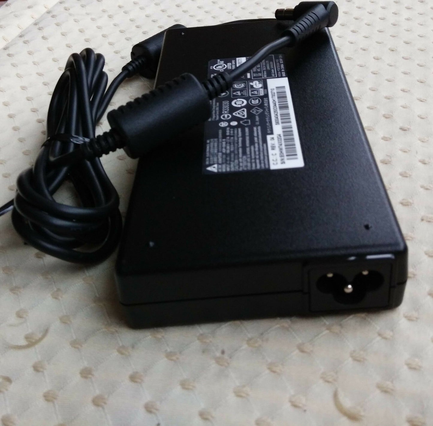@Original Delta 150W 19.5V AC Adapter for MSI GE62 2QE(Apache)-002US,ADP-150VB B