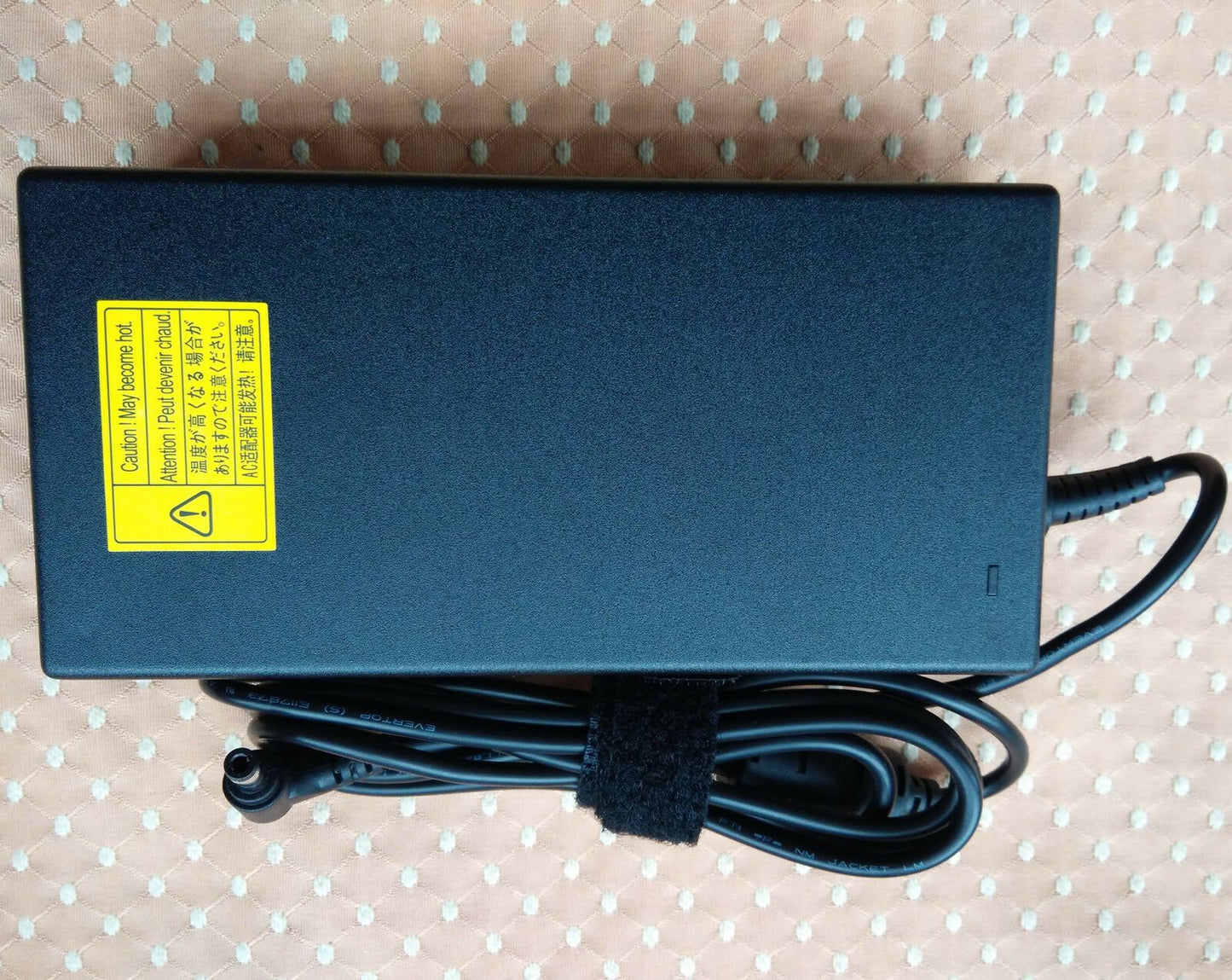 Original OEM Delta 180W AC Adapte for Clevo X511,P150,P150EM,P150HM,P151,P151HM1