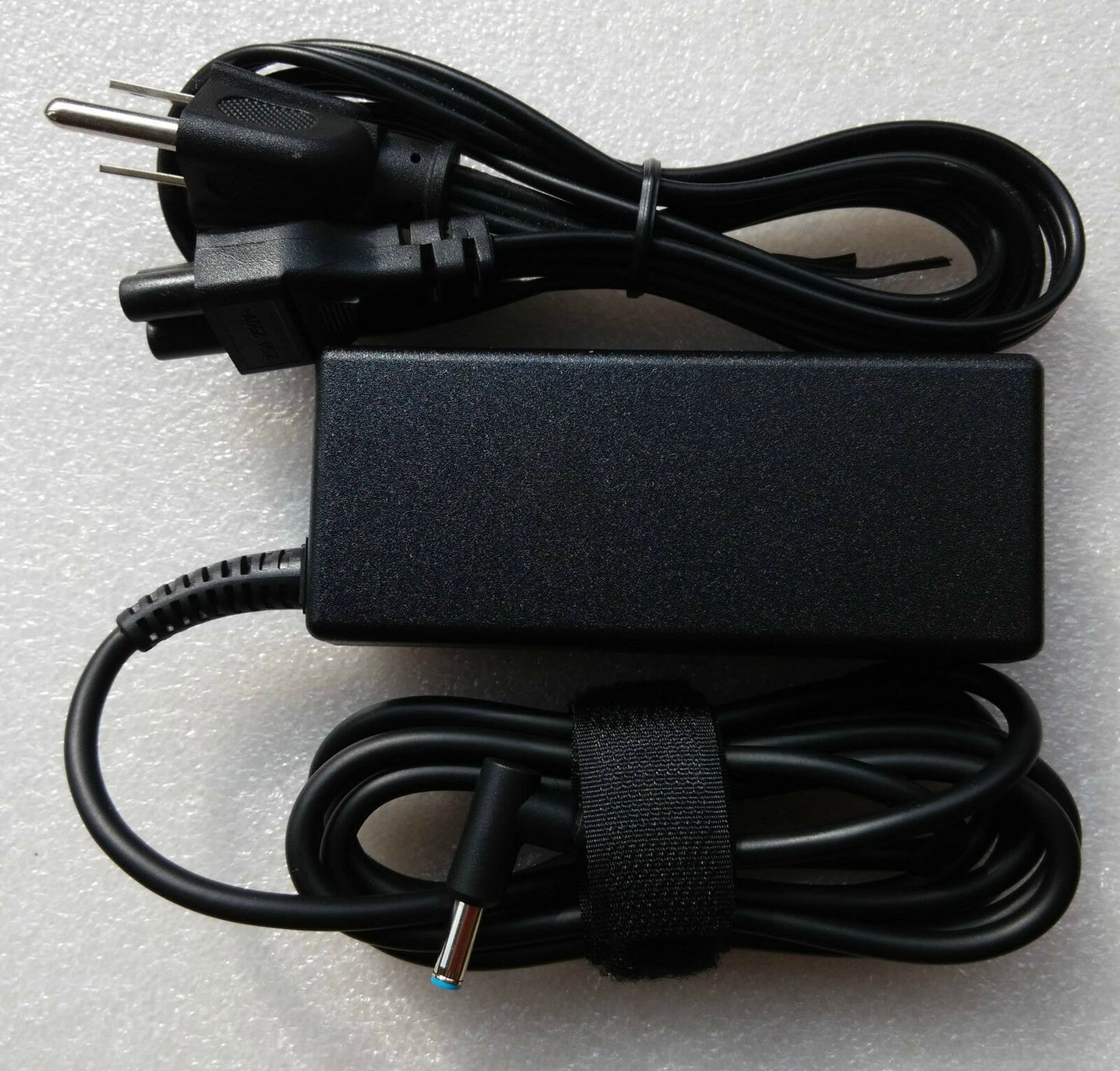 New Original Genuine OEM 65W AC/DC Adapter for HP Chromebook 14-070nr,709985-002