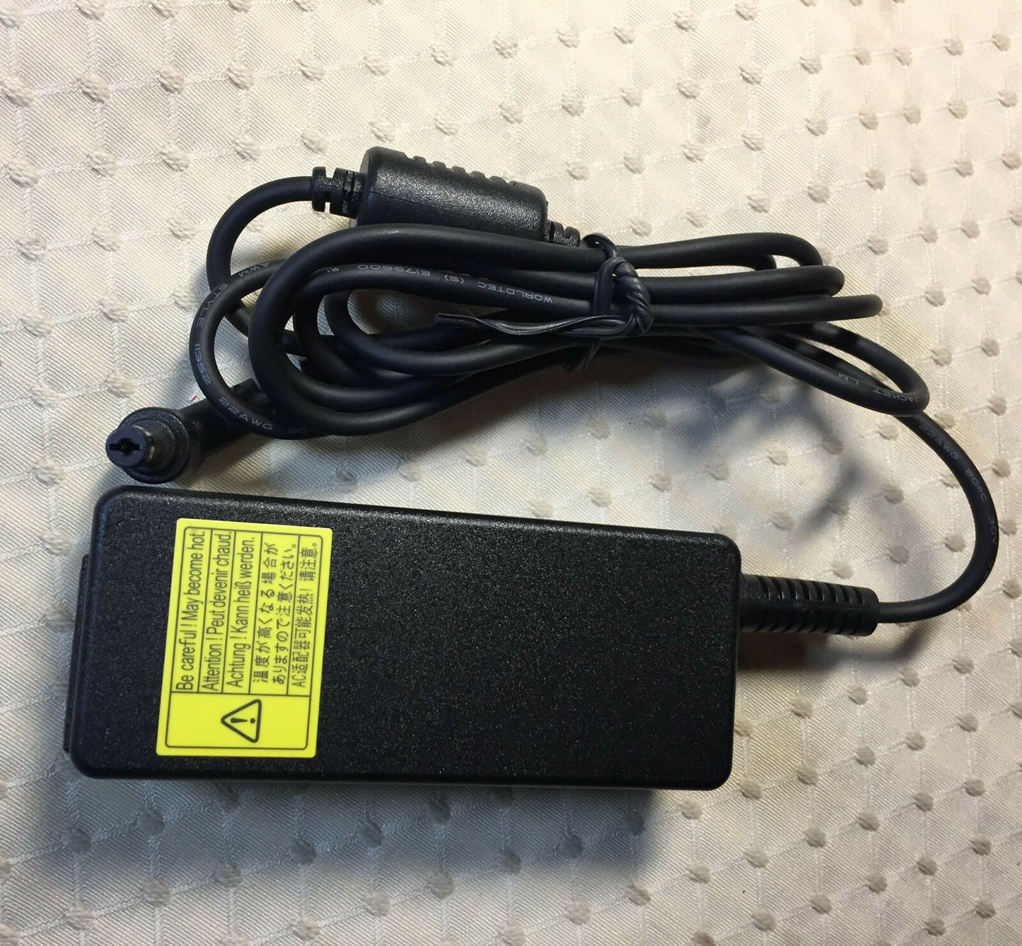 Original Acer 45W AC Adapter for Aspire 3 A315-41-R1A5,KP.04503.010,PA-1450-26@@
