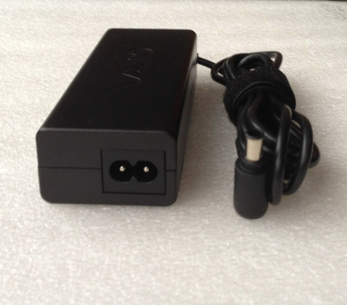 New Original OEM AC Adapter for Sony VAIO VGN-FW490J,VPCS11M1E NSW25006 Notebook
