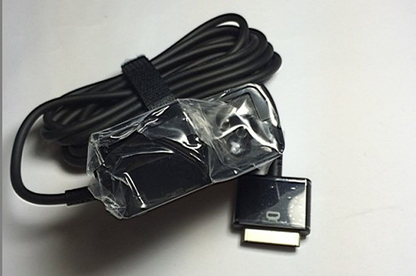 Original HP HSTNN-DA34 686120-001 685735-003 Cord/Charge ElitePad 1000 G2 Tablet