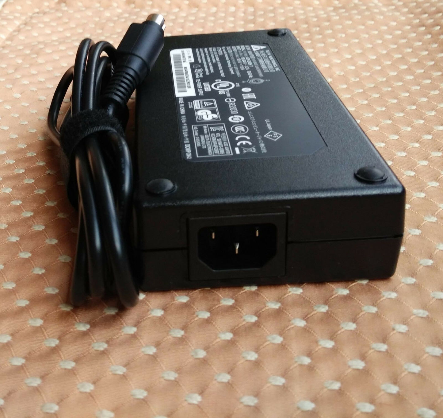 @Original OEM Delta 230W 19.5V AC Adapter for MSI GT73VR 9S7-17A111-010 Notebook
