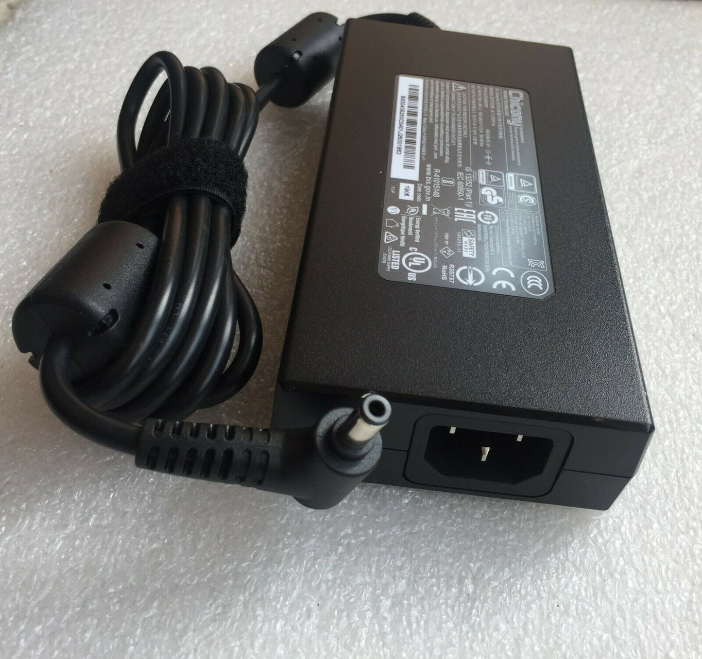 New Original AC/DC Adapter&Cord for Gigabyte AERO 15-Y9-9FR4711P Gaming Notebook