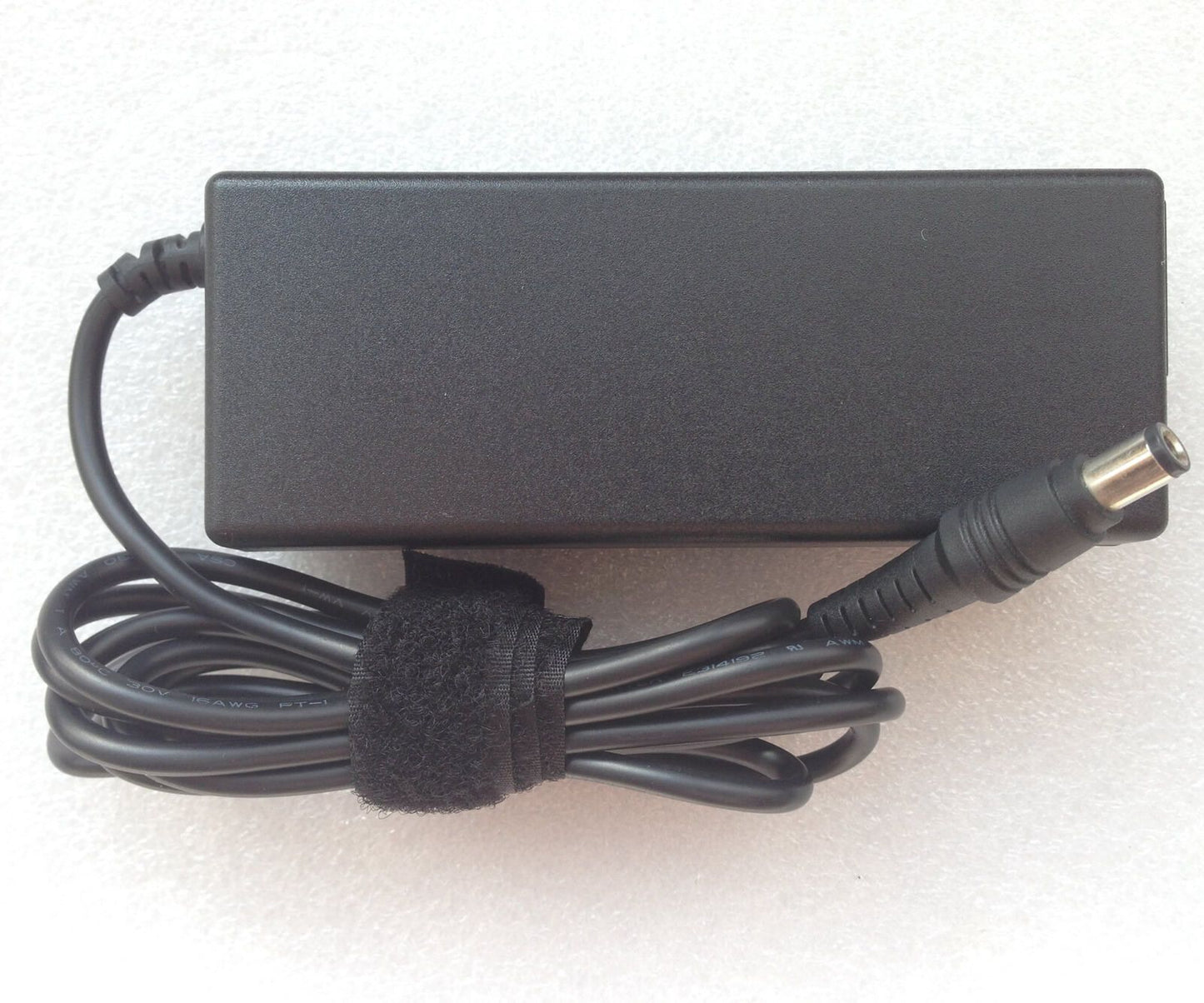 Original Genuine Toshiba PA3469E-1AC3 pa-1750-08 AC Power Adapter 15V 5A 75W OEM